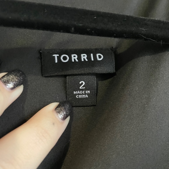 Sweetheart Neckline Blouse - Picture 2 of 3